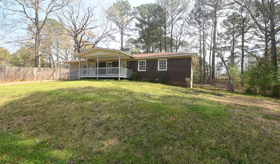 80 Canterbury Rd, Alexander City, AL 35010 - 4 Beds, 2 Bath