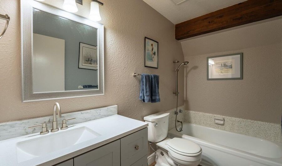 17 Golf Links Dr, Glenbrook, NV 89413 - 5 Beds, 4 Bath
