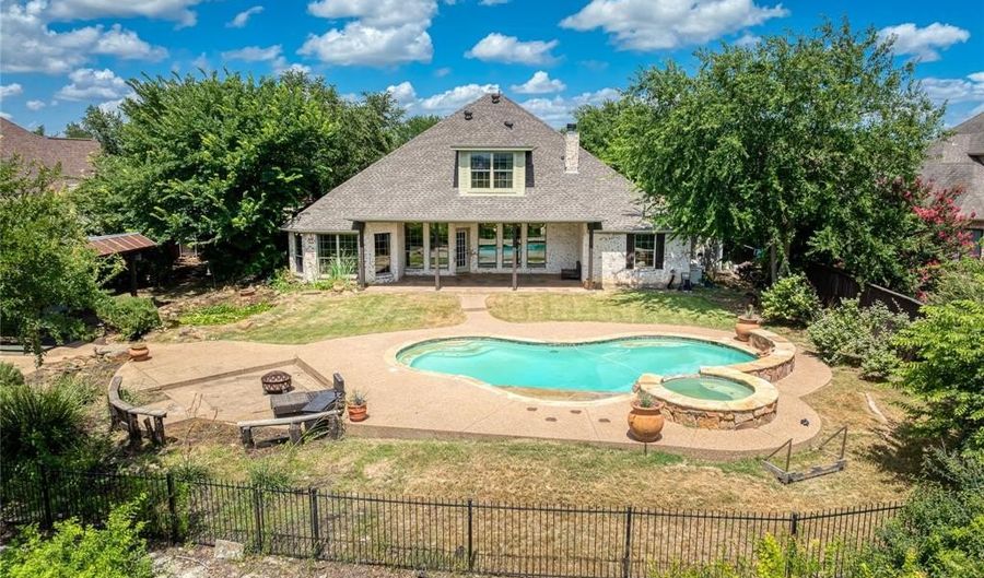 96 Bluff View Dr, Aledo, TX 76008 - 3 Beds, 2 Bath