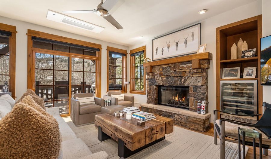 1087 Bachelor Ridge Rd 205, Avon, CO 81620 - 2 Beds, 3 Bath