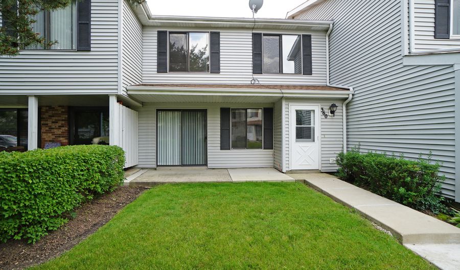 360 Washington Ct, Vernon Hills, IL 60061 - 2 Beds, 2 Bath