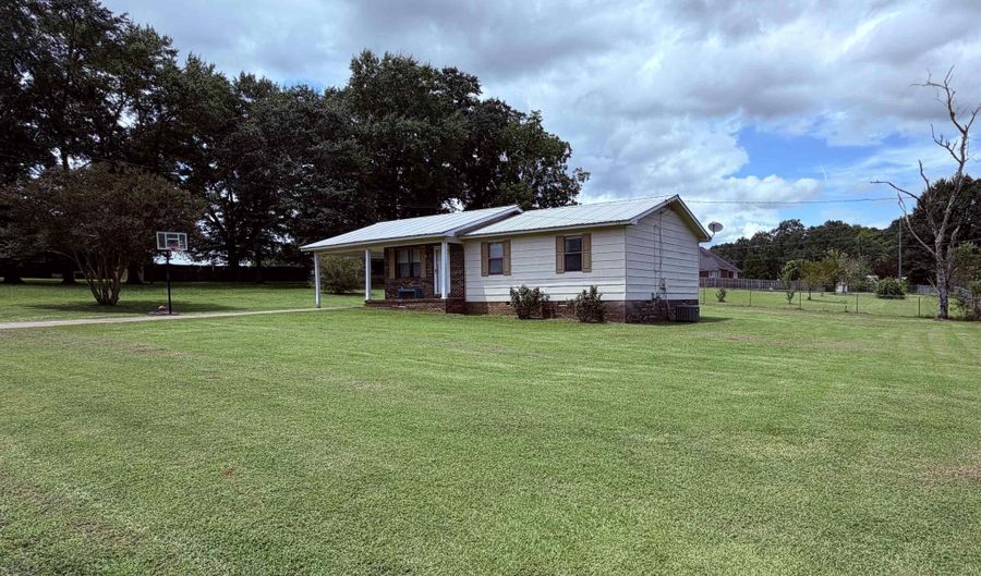 1227 BUCKELEW BRIDGE Rd, Anniston, AL 36207 - 3 Beds, 1 Bath