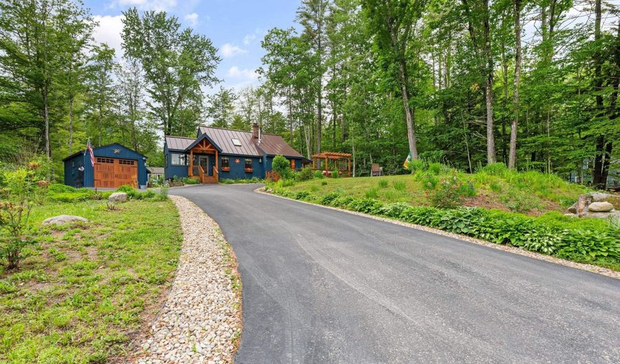 85 Lakeview Ave, Bristol, NH 03222 - 3 Beds, 2 Bath