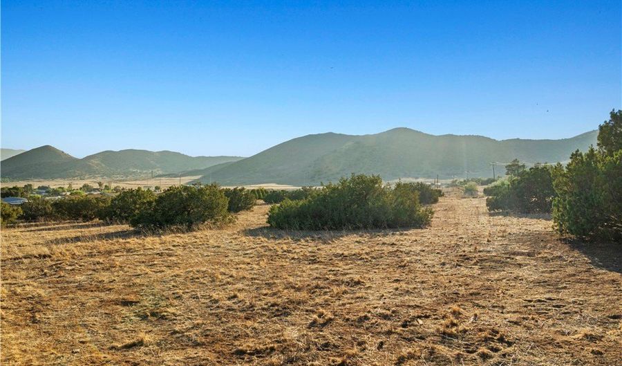 0 Dwight Lee, Acton, CA 93510 - 0 Beds, 0 Bath