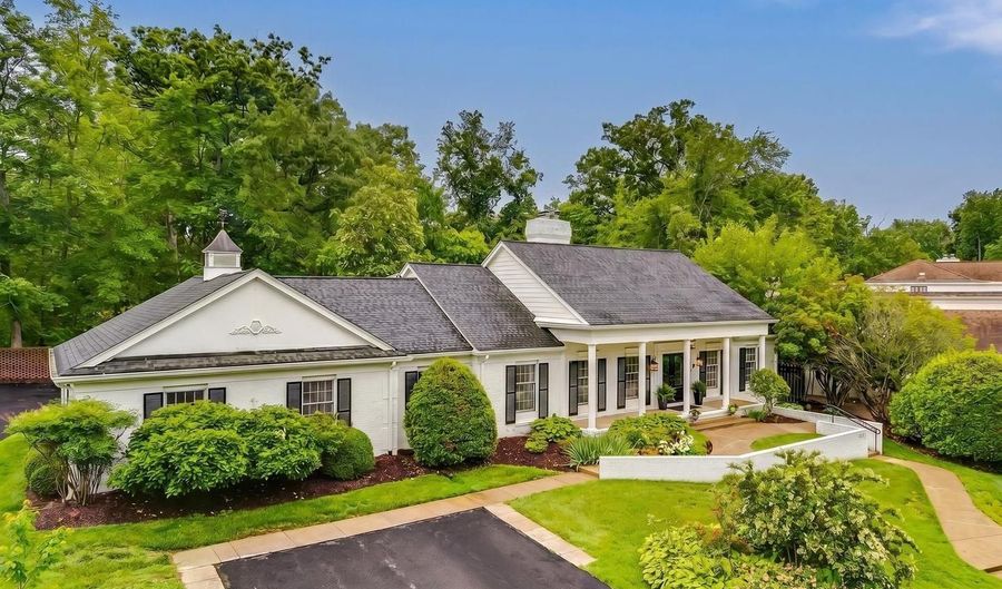 3602 SOUTH Pl #2, Alexandria, VA 22309 - 5 Beds, 5 Bath