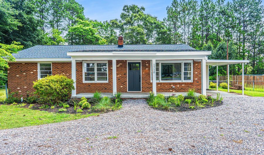 1710 N Poplar St, Aberdeen, NC 28315 - 4 Beds, 2 Bath