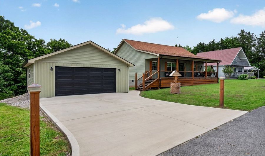 240 Dillon Ln, Baxter, TN 38544 - 3 Beds, 2 Bath