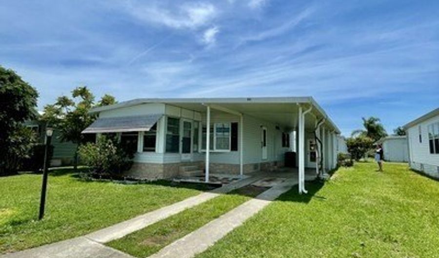 911 Oriole Cir, Barefoot Bay, FL 32976 - 2 Beds, 2 Bath