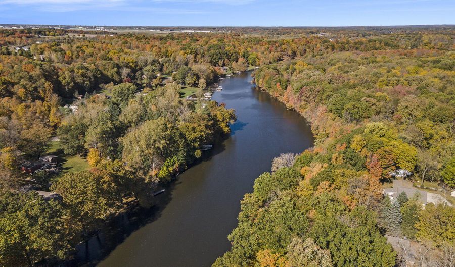 7540 Alaska Rdg SE, Alto, MI 49302 - 4 Beds, 4 Bath