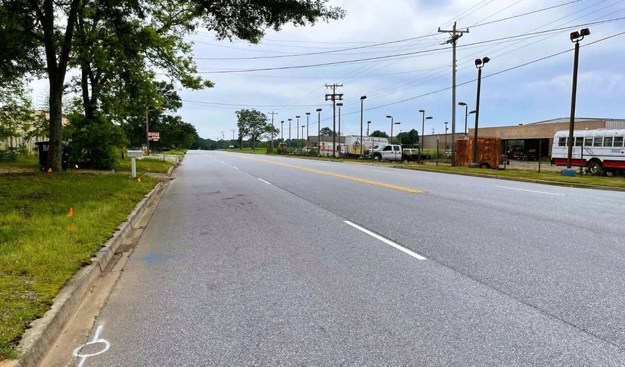 6131 Belton Hwy, Belton, SC 29627 - 2 Beds, 1 Bath