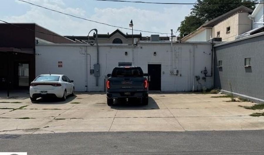 205 207 E Superior St, Alma, MI 48801 - 0 Beds, 0 Bath