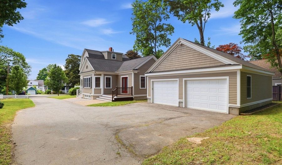 10 Wolcott Ave, Andover, MA 01810 - 5 Beds, 3 Bath