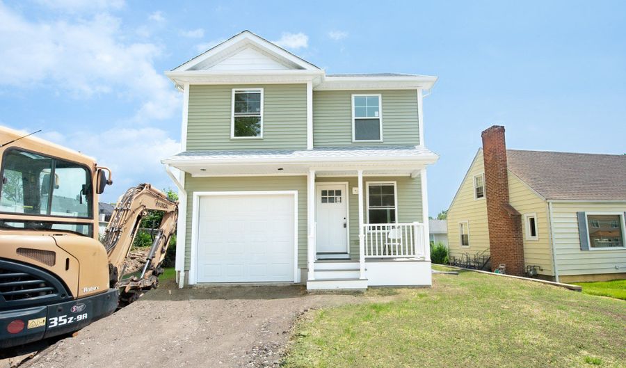 70 Northfield Dr, Bridgeport, CT 06606 - 6 Beds, 3 Bath