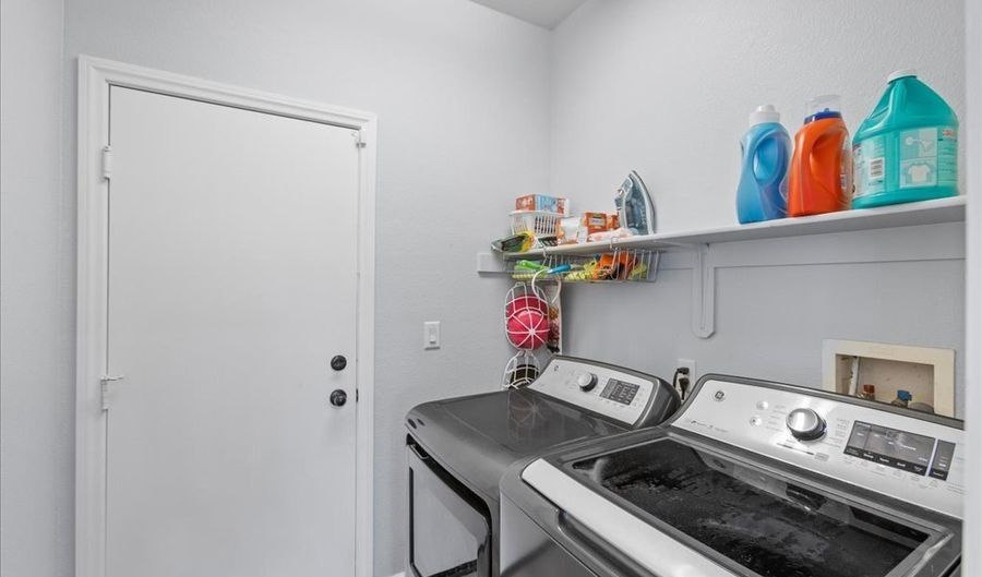 2511 Stanwood Ave, Henderson, NV 89074 - 4 Beds, 3 Bath