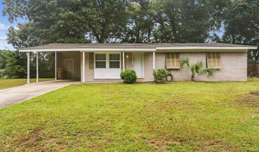 2160 Driftwood Dr, Biloxi, MS 39531 - 3 Beds, 2 Bath