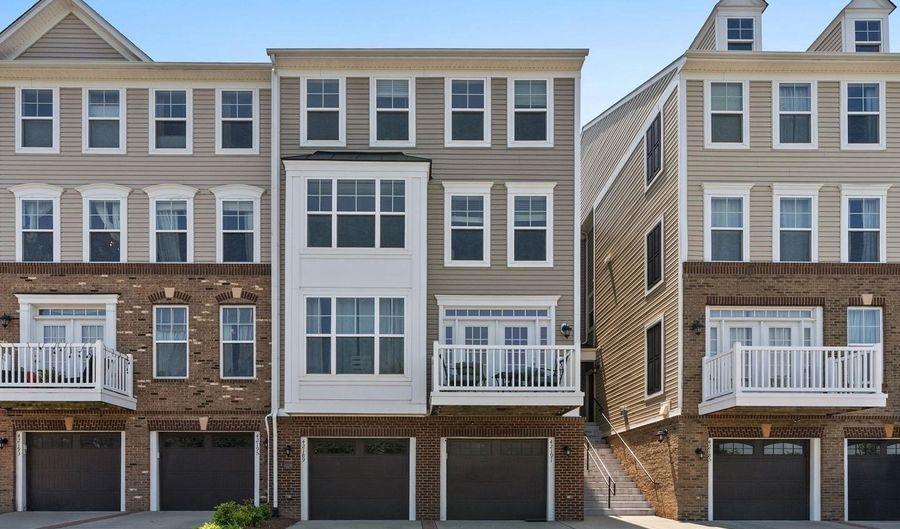 42189 SHORECREST Ter, Aldie, VA 20105 - 3 Beds, 4 Bath