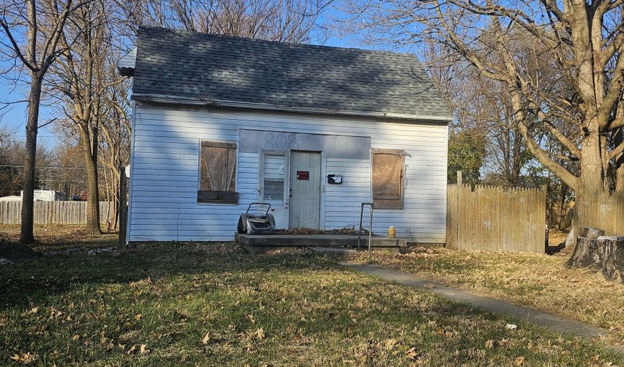 808 E 20th St, Anderson, IN 46016 - 1 Beds, 1 Bath