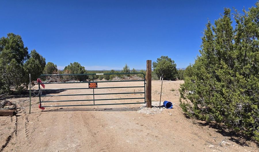 2795 W Poppy Rd, Ash Fork, AZ 86320 - 2 Beds, 2 Bath