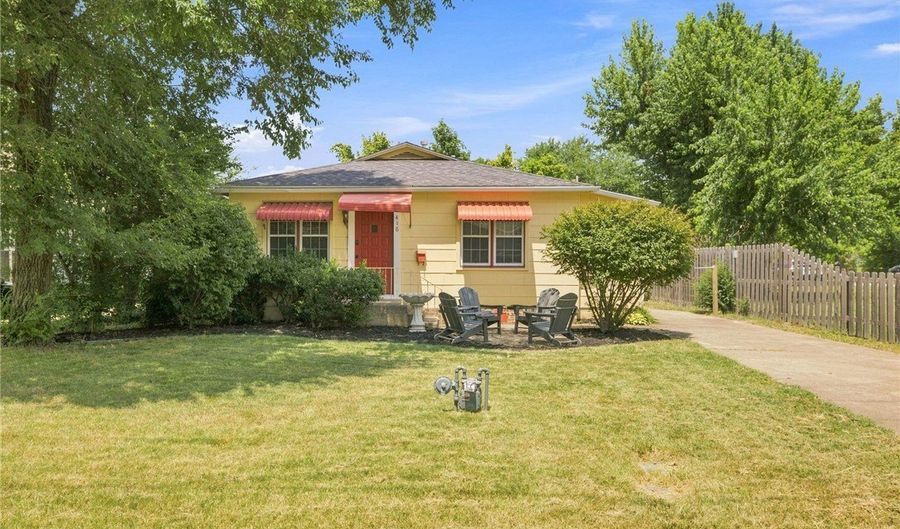 416 NW 7Th St, Bentonville, AR 72712 - 3 Beds, 2 Bath