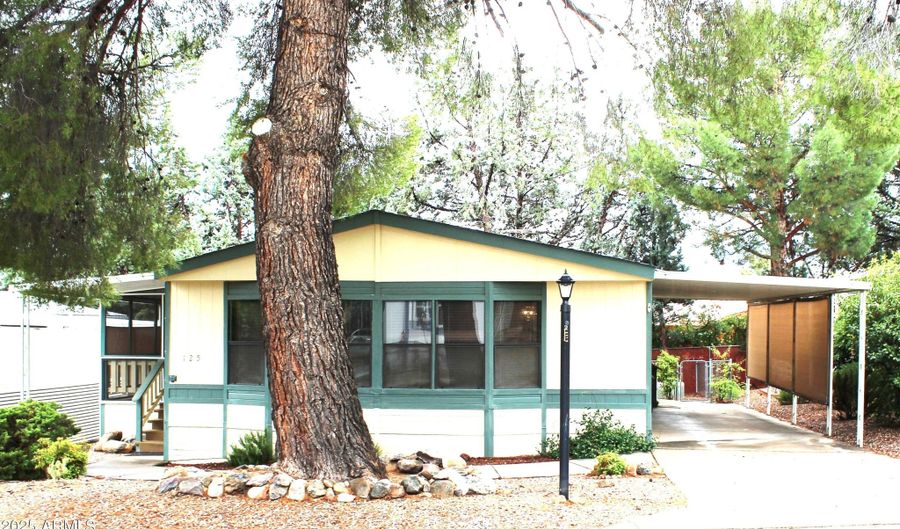 1077 AZ-89A 125, Clarkdale, AZ 86324 - 2 Beds, 3 Bath