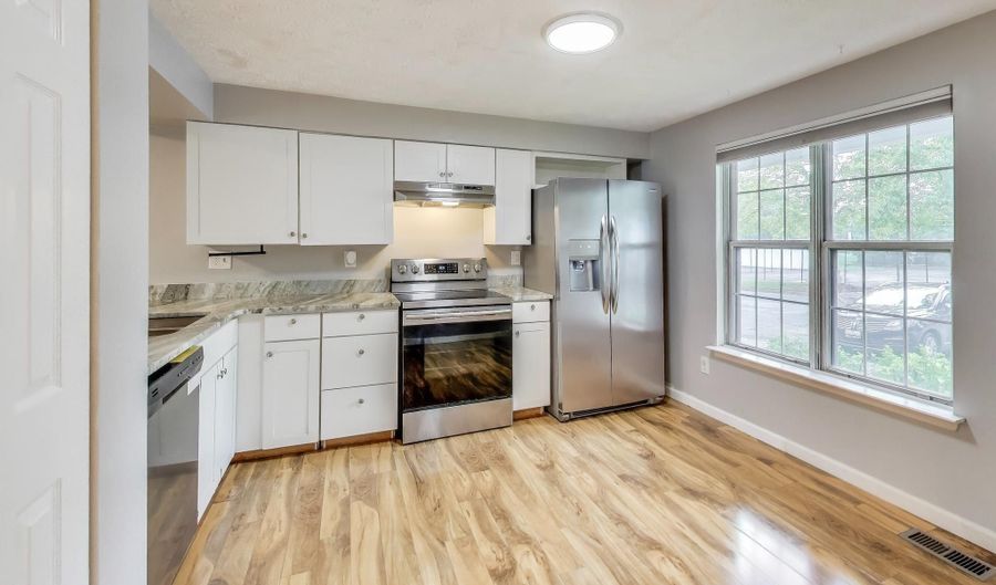 16420 PENNSBURY Dr, Bowie, MD 20716 - 3 Beds, 2 Bath