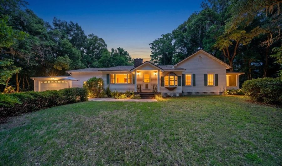1985 NE 97TH STREED Rd, Anthony, FL 32617 - 4 Beds, 3 Bath