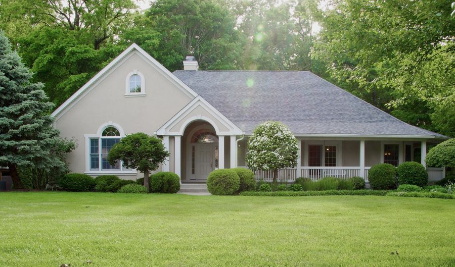 10671 Geist Ridge Ct, Fishers, IN 46040 - 4 Beds, 5 Bath