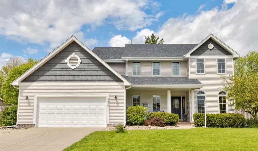 616 3rd Ave NW, Altoona, IA 50009 - 4 Beds, 4 Bath