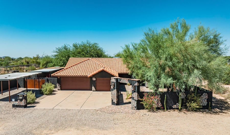 28238 N 67TH St, Cave Creek, AZ 85331 - 3 Beds, 2 Bath