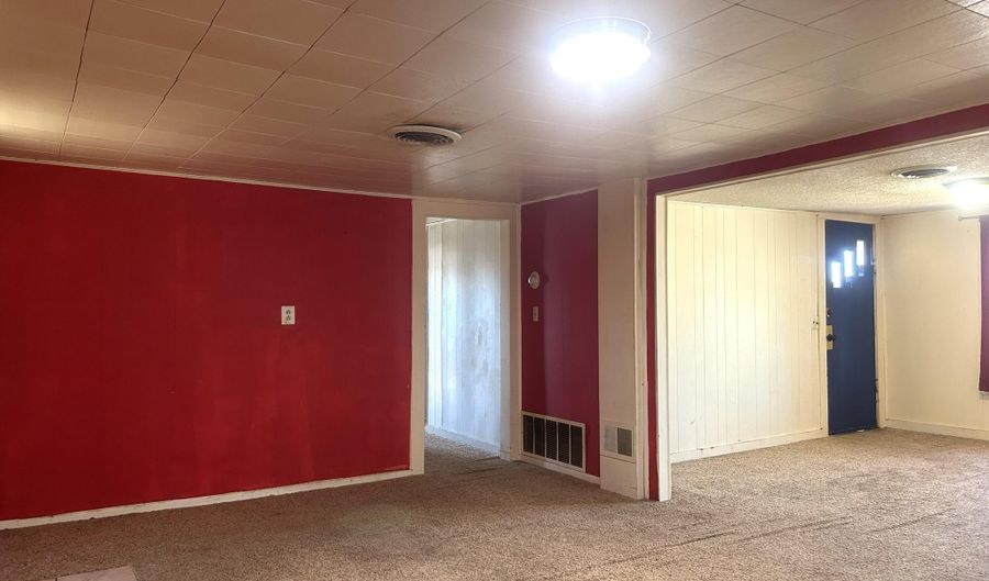108 E 9th St, Amherst, TX 79312 - 3 Beds, 2 Bath