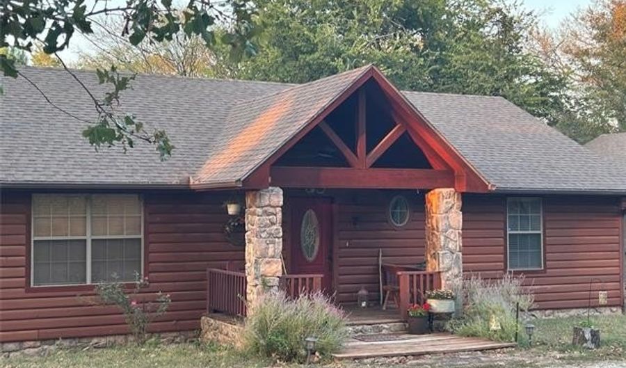 2897 N Lakeside Cir, Atoka, OK 74525 - 3 Beds, 2 Bath