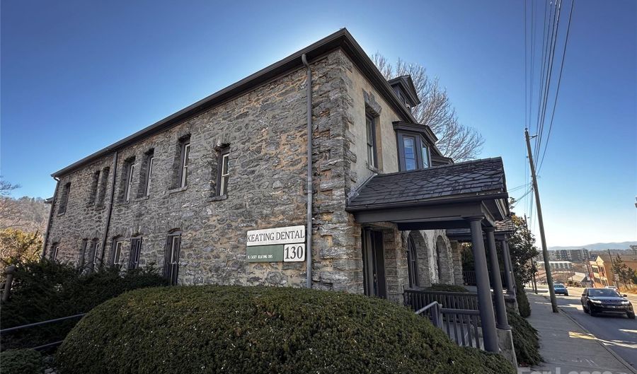 130 A Biltmore Ave 130A, Asheville, NC 28801 - 2 Beds, 2 Bath