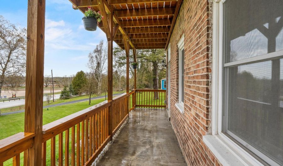 N8108 STATE RD 42, Algoma, WI 54201 - 3 Beds, 2 Bath