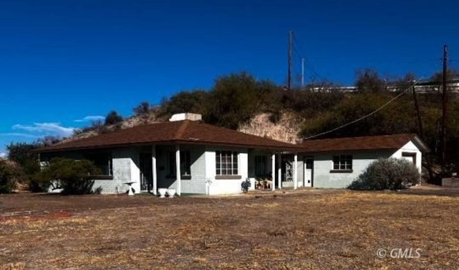 5875 S Old Oak St, Claypool, AZ 85532 - 3 Beds, 1 Bath