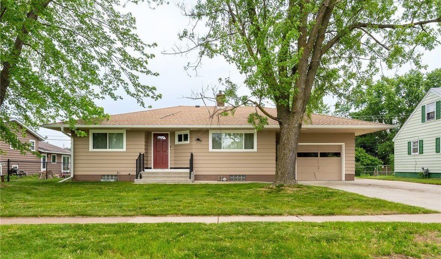 2336 Hayden Ave, Altoona, WI 54720 - 2 Beds, 2 Bath