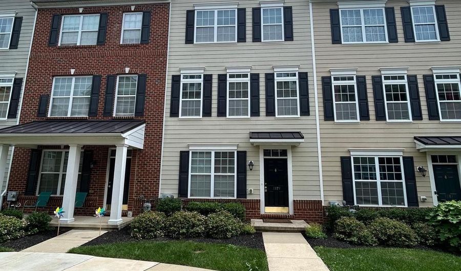1379 PARISH Ave, Claymont, DE 19703 - 3 Beds, 3 Bath