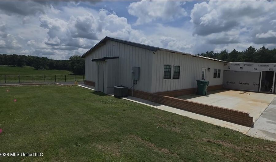 612 A U.s. 51, Bogue Chitto, MS 39629 - 9 Beds, 8 Bath