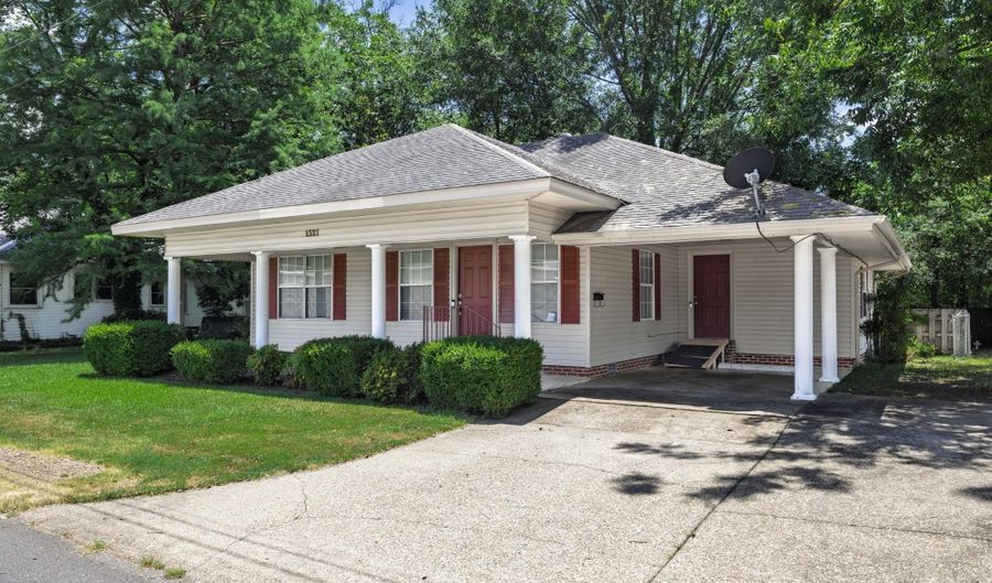 1327 Hunter St, Arkadelphia, AR 71923 - 3 Beds, 2 Bath