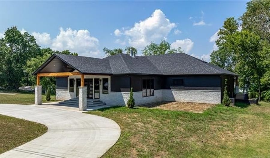 56460 E 307 Rd, Afton, OK 74331 - 4 Beds, 6 Bath