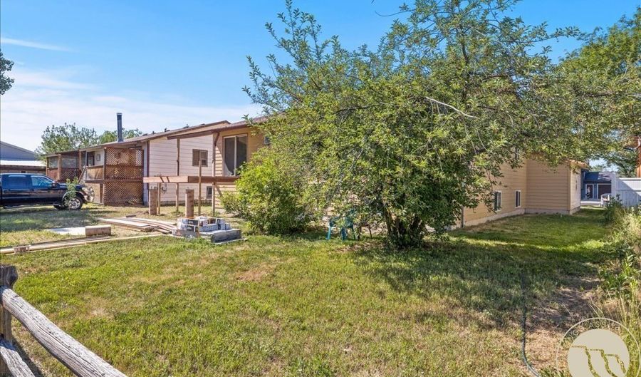 4248 Vaughn Ln, Billings, MT 59101 - 3 Beds, 2 Bath