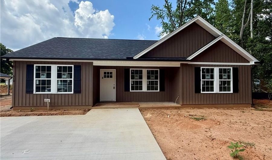 510 Eden Ter, Archdale, NC 27263 - 3 Beds, 2 Bath