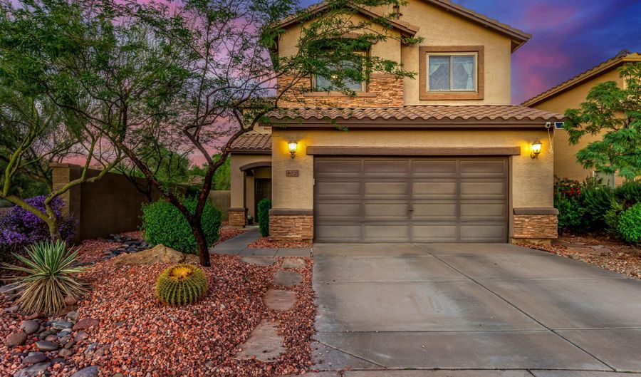 40725 N CAPITAL Ct, Anthem, AZ 85086 - 5 Beds, 2 Bath