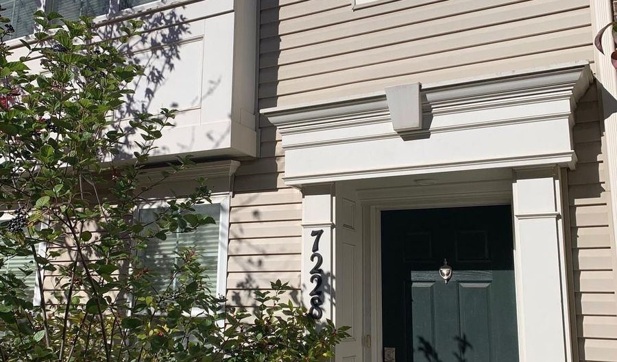 7228 BARRBERRY Ln, Beltsville, MD 20705 - 1 Beds, 1 Bath