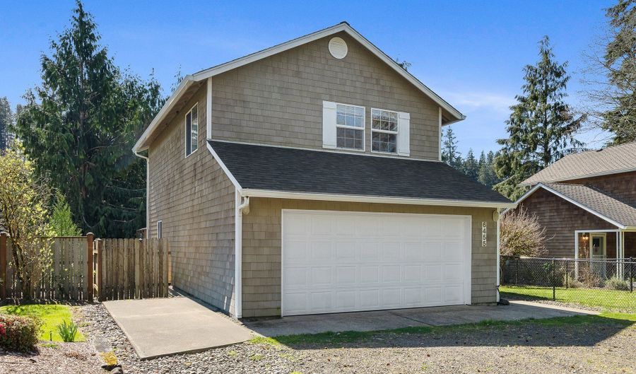 6455 MAIN St, Bay City, OR 97107 - 2 Beds, 3 Bath