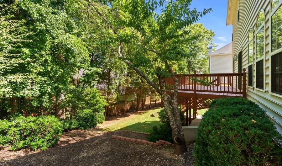 10950 Kimball Crest Dr, Alpharetta, GA 30022 - 5 Beds, 4 Bath