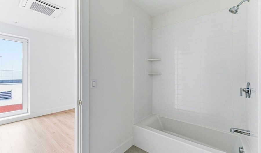 1035 Commonwealth Ave 401, Boston, MA 02215 - 2 Beds, 2 Bath