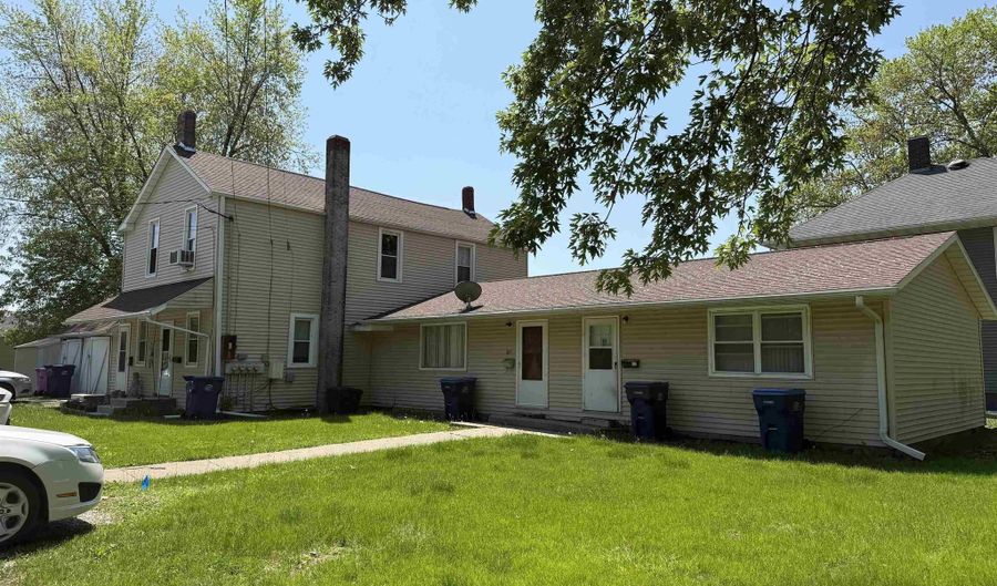 105-109 NE 5TH Ave, Aledo, IL 61231 - 0 Beds, 0 Bath