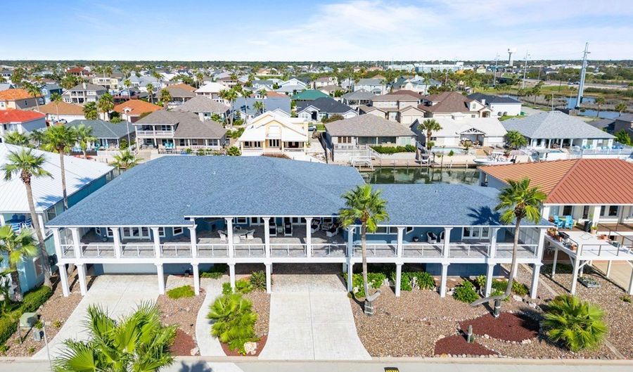 134 Bay Harbor Dr, Aransas Pass, TX 78336 - 3 Beds, 4 Bath