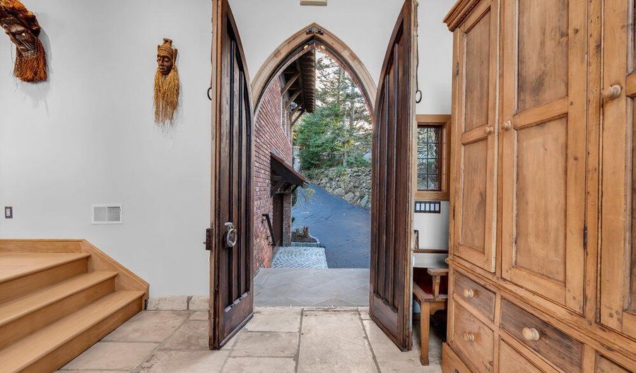 18 Belvidere Rd, Atlantic Highlands, NJ 07716 - 4 Beds, 4 Bath