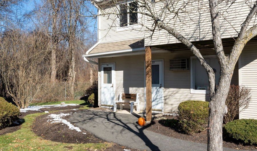 136 Pembroke Rd 9-78, Danbury, CT 06811 - 2 Beds, 2 Bath